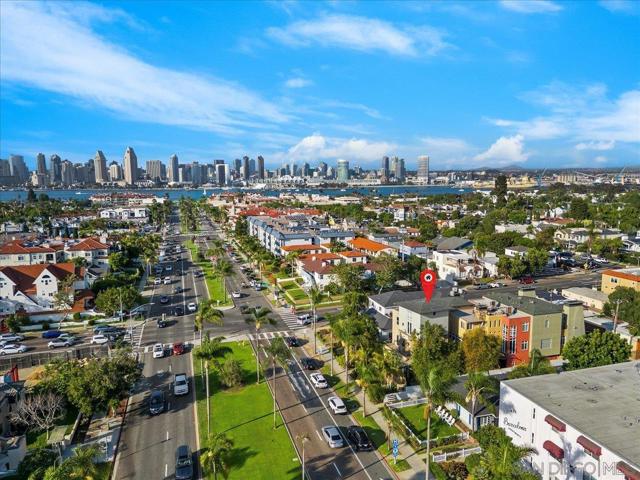 411 Orange Ave, Coronado CA: https://media.crmls.org/mediaz/ff4f993f-cf8a-4d51-b20c-f92c24b58ca0.jpg