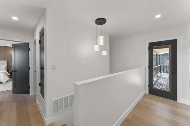 5777 Desert View Drive, La Jolla CA: https://media.crmls.org/mediaz/ff500c1a-50cd-4580-a63c-d11276dddaae.jpg