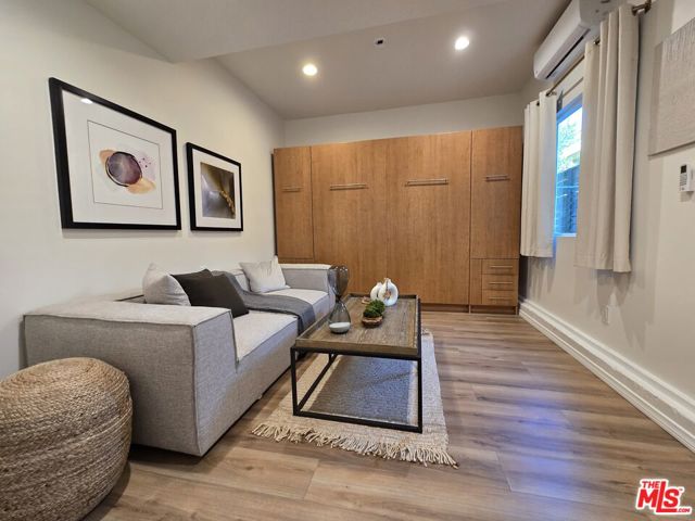 12558 El Merrie Del Drive, Sylmar CA: https://media.crmls.org/mediaz/ff50128d-30a9-40f1-90a5-745f93cccb4d.jpg