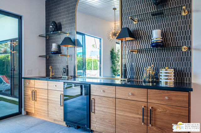 Image 18 of 64 For 2340 Duane Road