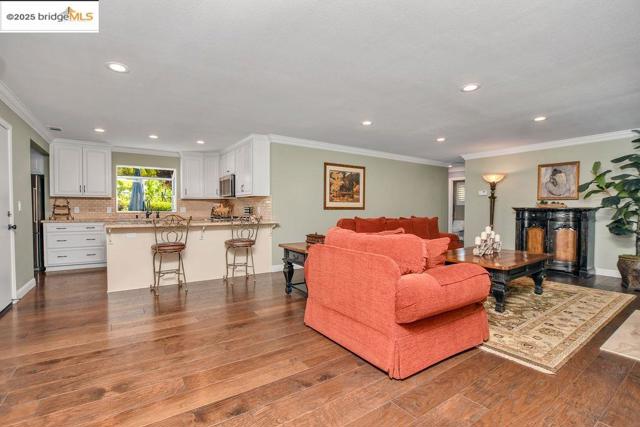 1271 Camino Tassajara, Danville CA: https://media.crmls.org/mediaz/ff5153eb-9f14-40be-a8d4-9433ad67c412.jpg