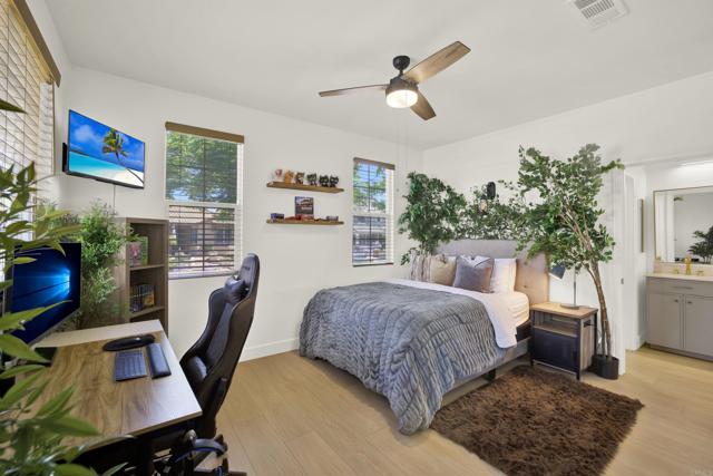 10576 Pinion Trl, Escondido CA: https://media.crmls.org/mediaz/ff51880a-de93-4eaf-b34d-d138ff21b0c2.jpg