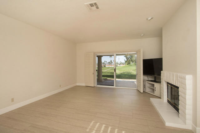 705 Vista Lago Circle N, Palm Desert, CA 92211