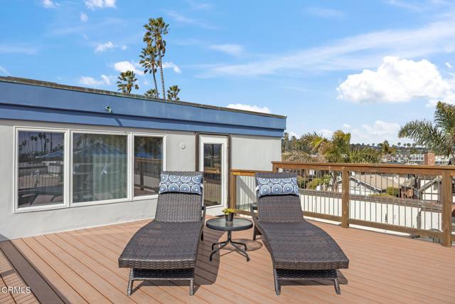 3097 Bayshore Avenue, Ventura CA: https://media.crmls.org/mediaz/ff521b1f-0a35-4281-8330-4d444a446191.jpg