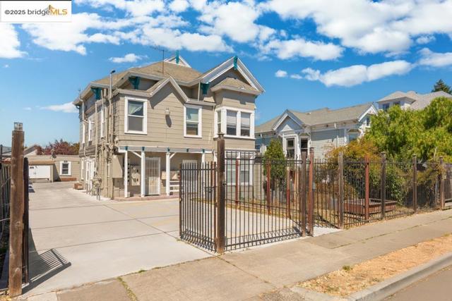 Image 2 of 29 For 1062 60th St