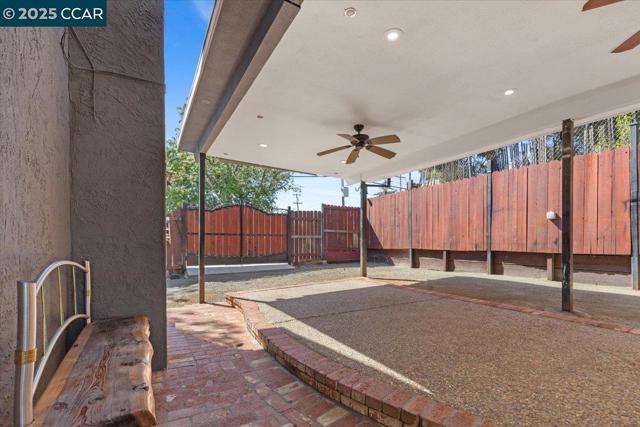301 Grangnelli Ave, Antioch CA: https://media.crmls.org/mediaz/ff529e5c-7e5b-420e-bfd7-f0acc0a641d5.jpg