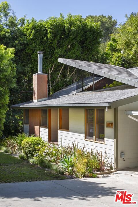 Drew Fenton | 10335 Oletha Lane Los Angeles CA | MLS: 7455546