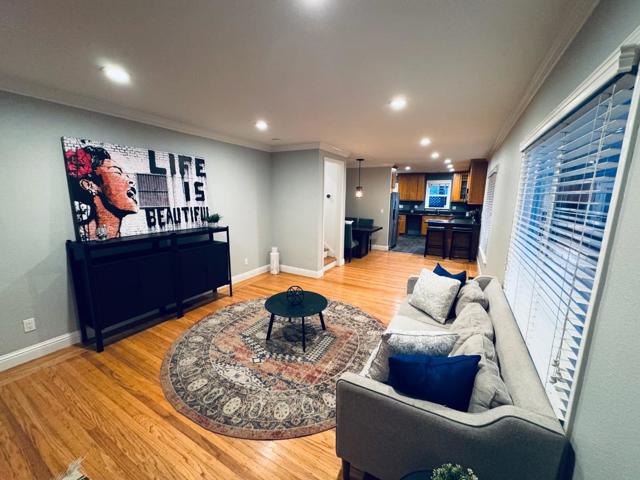 10181020 Bancroft Way, Berkeley CA: https://media.crmls.org/mediaz/ff53d58a-306b-4b83-831f-61b76c45560b.jpg
