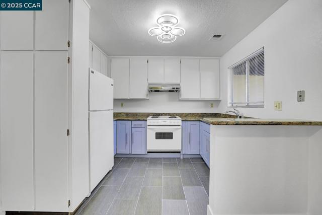 1440 Reganti Pl, Concord CA: https://media.crmls.org/mediaz/ff5556f0-96aa-4ced-b60f-785a2ba9c40c.jpg