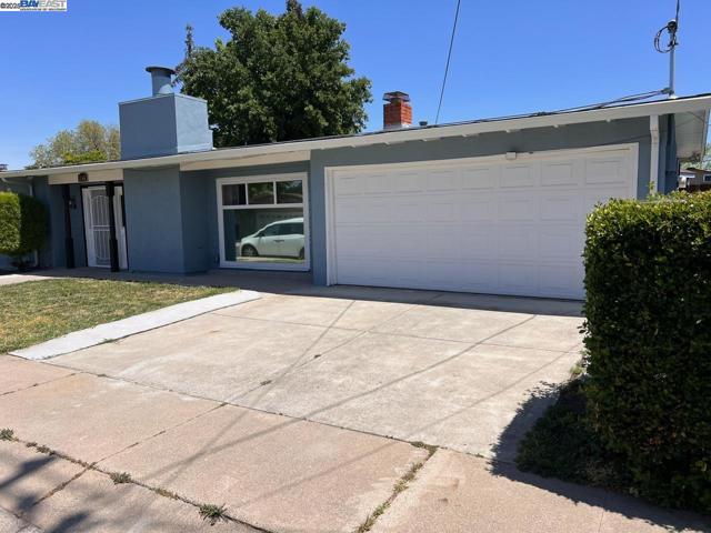 2748 Eastgate Ave, Concord CA: https://media.crmls.org/mediaz/ff5636cc-a61d-4780-8f91-1d38f9550bc1.jpg