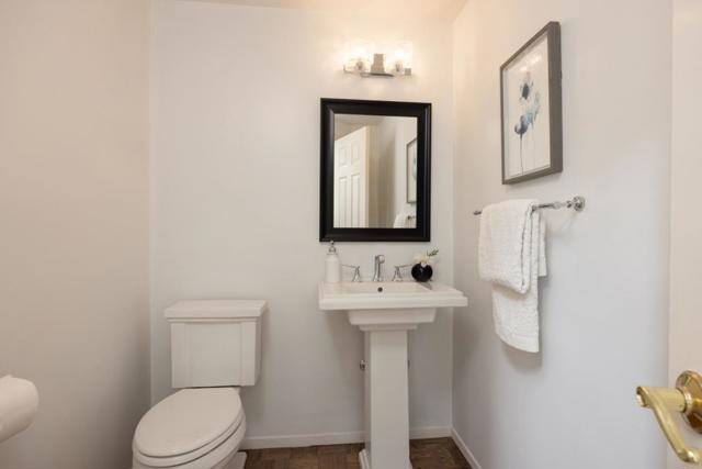 21 Pinehurst Lane, Half Moon Bay CA: https://media.crmls.org/mediaz/ff58517f-0c11-4549-951f-cc069075b32f.jpg
