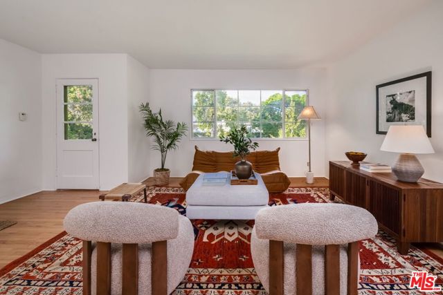 5172 1/2 Village, Los Angeles CA: https://media.crmls.org/mediaz/ff587ad1-cc40-49f8-978e-f4363e16a14f.jpg