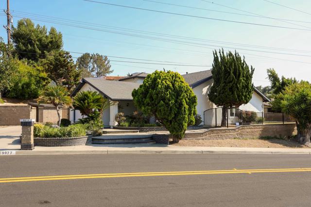 9977 Cristobal Dr, Spring Valley CA: https://media.crmls.org/mediaz/ff588404-2000-4dce-b24b-36976cdb753f.jpg