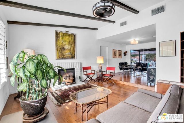 2250 Tamarisk Road, Palm Springs CA: https://media.crmls.org/mediaz/ff594817-adbc-4e2f-bc21-6dacce1b4b02.jpg