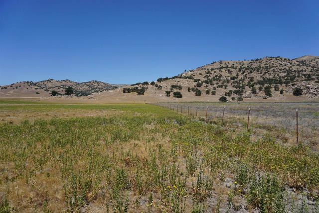 0 N of Challenger and Hwy 58, Tehachapi CA: https://media.crmls.org/mediaz/ff5a0232-7210-4838-8e49-208abae64eaf.jpg