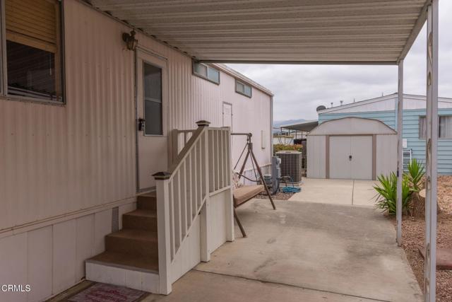 250 E Telegraph Road, Fillmore CA: https://media.crmls.org/mediaz/ff5a220a-7d74-4ecb-a65c-63760ac814a3.jpg