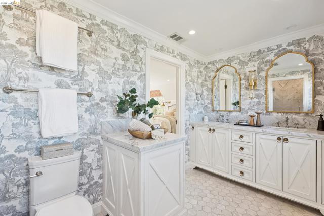 Image 34 of 60 For 906 Paramount Rd