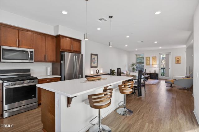 Detail Gallery Image 14 of 53 For 374 Serra St, Camarillo,  CA 93010 - 3 Beds | 3/1 Baths