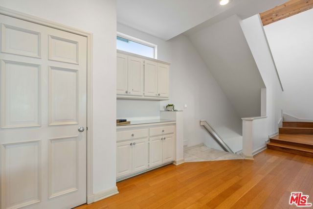 134 Roma Court, Marina del Rey CA: https://media.crmls.org/mediaz/ff5b883f-c317-4c59-a5be-3f166239892a.jpg