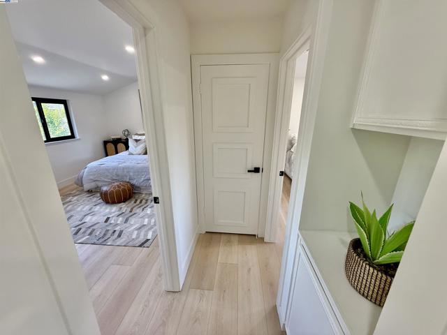1926 Paseo Del Cajon, Pleasanton CA: https://media.crmls.org/mediaz/ff5c0a4e-c11a-4ace-8b11-65a596fbbdf1.jpg