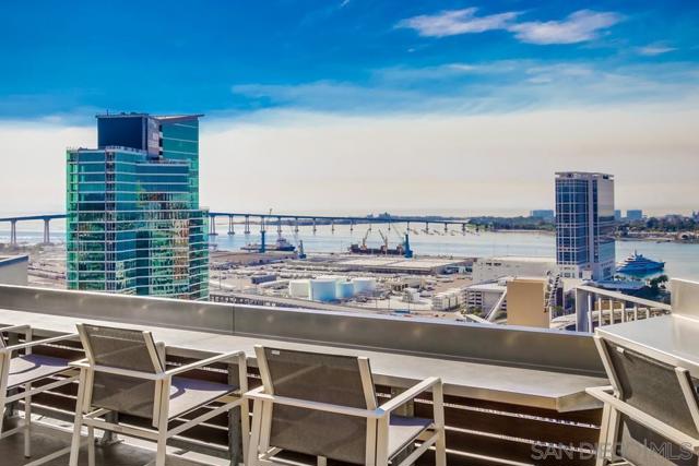 321 10th Ave, San Diego CA: https://media.crmls.org/mediaz/ff5c6ec4-57d1-4f5c-93c9-0e0b3f625dad.jpg