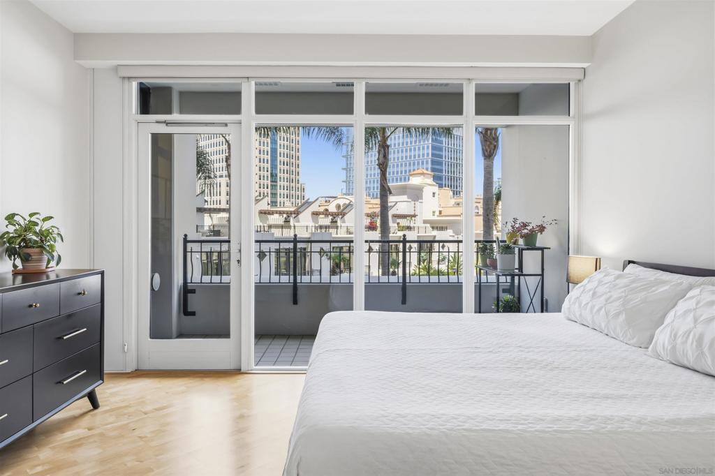 700 Harbor - photo 11