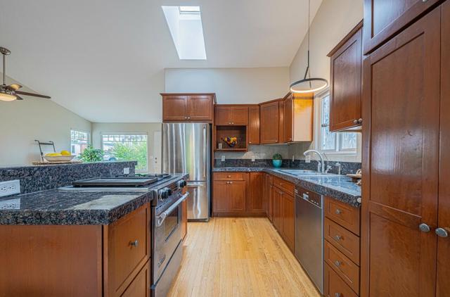 361 Hannon Avenue, Monterey CA: https://media.crmls.org/mediaz/ff5d9454-9910-4b06-a331-bf6cf77e9712.jpg