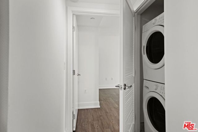 409 Hayworth, Los Angeles CA: https://media.crmls.org/mediaz/ff5e1659-22d1-4aea-a684-76039b3ff999.jpg
