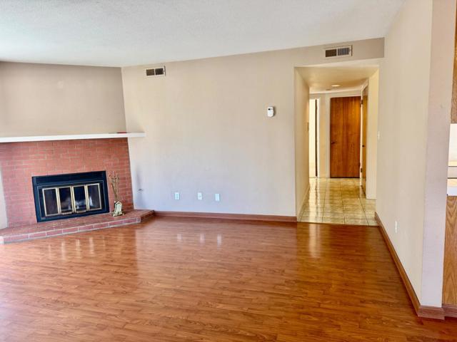 460 Pine Avenue, Half Moon Bay CA: https://media.crmls.org/mediaz/ff5ecdd2-9253-42cc-a146-1d71b889e7c3.jpg