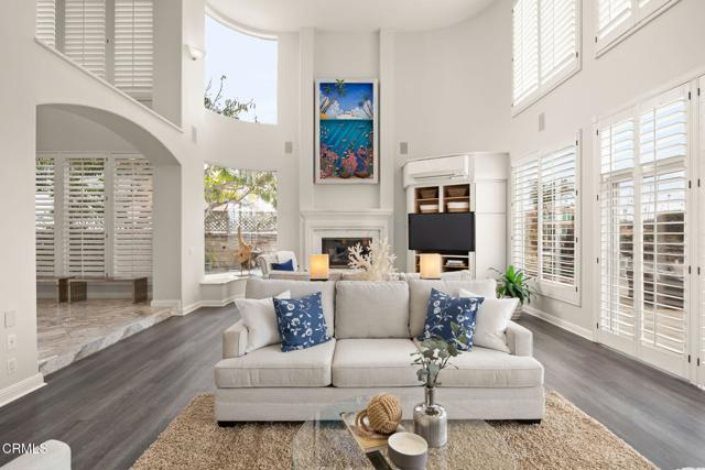 3097 Bayshore Avenue, Ventura CA: https://media.crmls.org/mediaz/ff5f14ef-ca3b-45f6-9e5d-a0b387592687.jpg