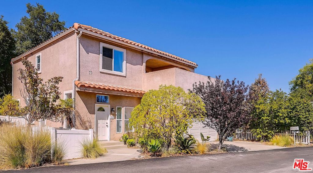 121 Navajo Lane