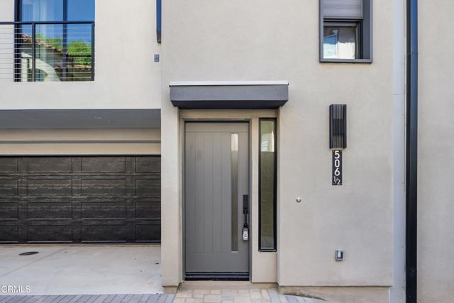 Detail Gallery Image 3 of 31 For 506 1/2 N Sycamore Ave, Los Angeles,  CA 90036 - 4 Beds | 3/1 Baths