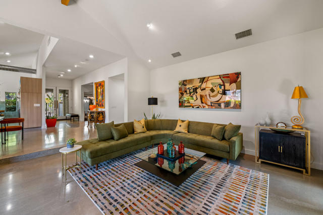 24 Calle Ardilla, Rancho Mirage CA: https://media.crmls.org/mediaz/ff60b4cd-83dc-424e-bd94-e5866a7504b7.jpg
