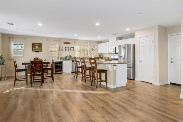 Detail Gallery Image 5 of 37 For 34668 Butte Ct, Murrieta,  CA 92563 - 3 Beds | 2/1 Baths