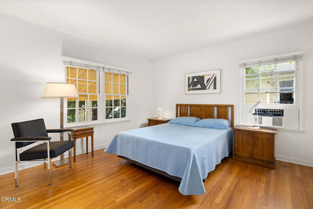 1750 E Villa Street, Pasadena CA: https://media.crmls.org/mediaz/ff644bab-e183-4169-8f92-1217377e41a2.jpg