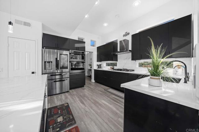 Image 14 of 59 For 12118 Ferncrest Place