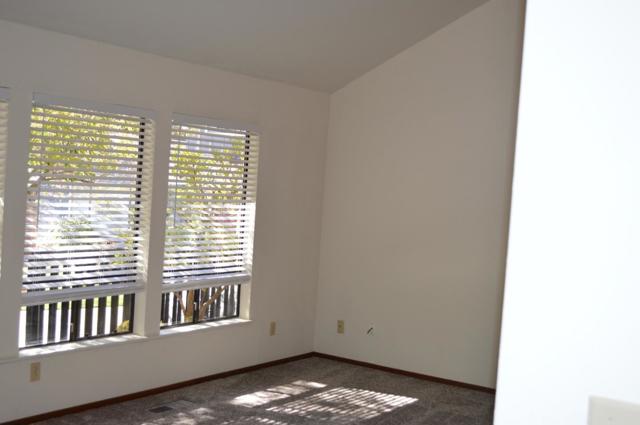 1005 Drake Court, San Carlos CA: https://media.crmls.org/mediaz/ff6499b7-1f9c-4c8e-b096-c2fd8f8eacb3.jpg