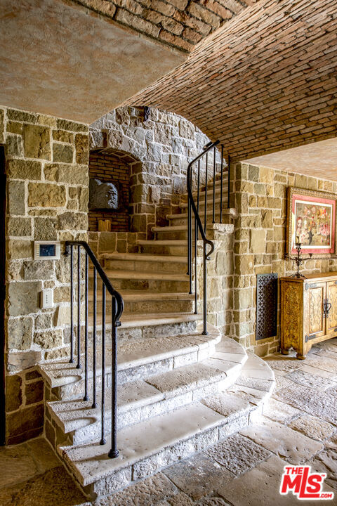 427 La Marina Drive, Camarillo CA: https://media.crmls.org/mediaz/ff64c3ed-ccbf-4344-b65a-bc37f9766a6b.jpg