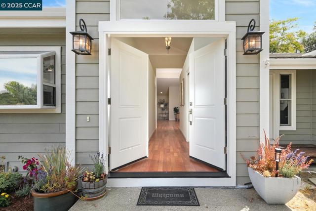 2 Deer field, Walnut Creek CA: https://media.crmls.org/mediaz/ff654a62-bd66-4fcb-a193-692407dcd5d6.jpg