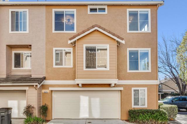 4579 Mangrove Dr, Dublin CA: https://media.crmls.org/mediaz/ff677fea-b4f5-4eb6-aa01-de5aeaaba5bd.jpg