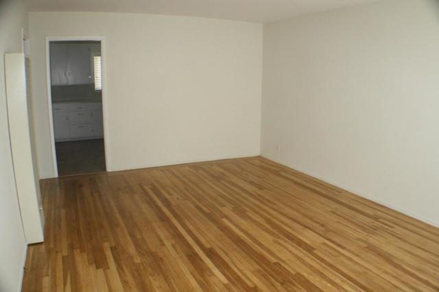 1927 Palm Avenue, San Mateo CA: https://media.crmls.org/mediaz/ff67cf12-b46c-47e5-969d-955acd44e269.jpg