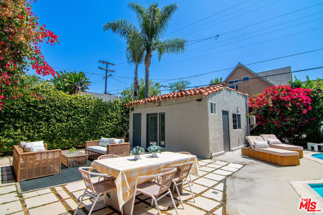 110 S Fuller Avenue, Los Angeles CA: https://media.crmls.org/mediaz/ff67d17f-6a29-4d77-880d-2c4ee86ca28c.jpg
