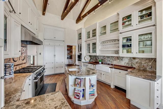 797 Las Olas Dr, Aptos CA: https://media.crmls.org/mediaz/ff684831-cf57-43b1-a4ae-21233d378a02.jpg