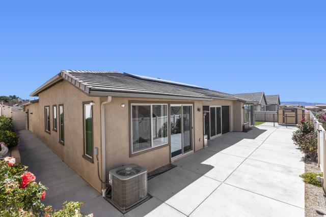 Detail Gallery Image 44 of 53 For 1749 Bowles Ct, Beaumont,  CA 92223 - 4 Beds | 3/1 Baths