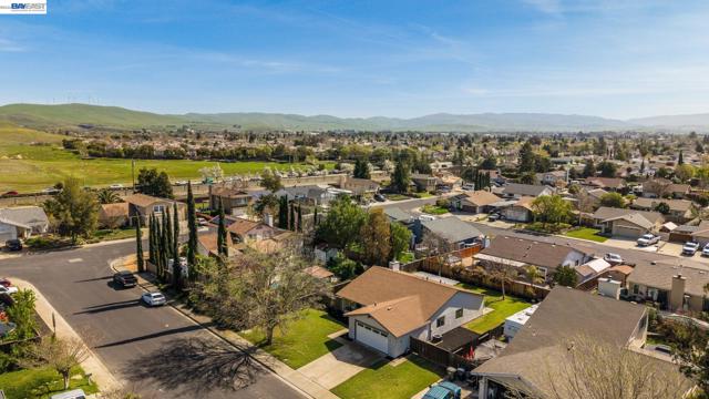 Image 44 of 47 For 5981 Skylinks