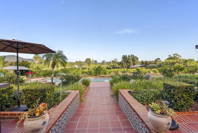 Detail Gallery Image 13 of 16 For 6416 Lago Lindo, Rancho Santa Fe,  CA 92067 - 4 Beds | 3/1 Baths