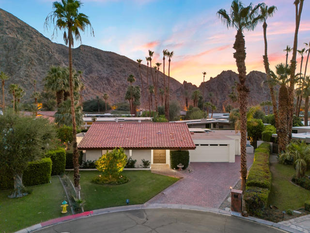 46428 War Bonnet Circle, Indian Wells CA: https://media.crmls.org/mediaz/ff6a150f-1684-48dd-b13e-ef513cfca4aa.jpg