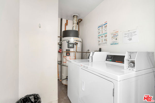 Image 9 of 27 For 11329 Sherman Way