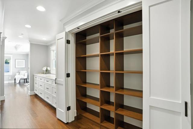 1108 Covington Road, Los Altos CA: https://media.crmls.org/mediaz/ff6bac72-0cd0-4e74-b23d-3de1b5a48c98.jpg