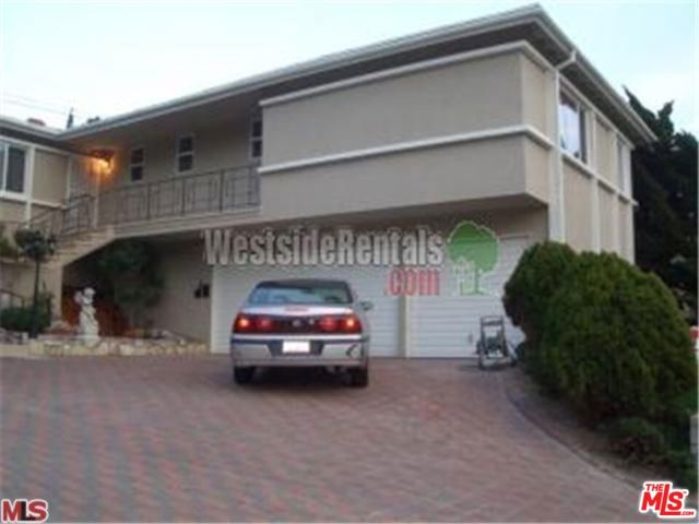 8308 Pershing Drive, Playa del Rey CA: https://media.crmls.org/mediaz/ff6bc690-5a65-4478-810d-f220a7eb8fda.jpg